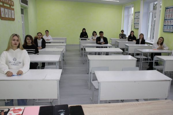 98E7EC393-11A2-F987-4AA8-B15BEDDF0123.jpg