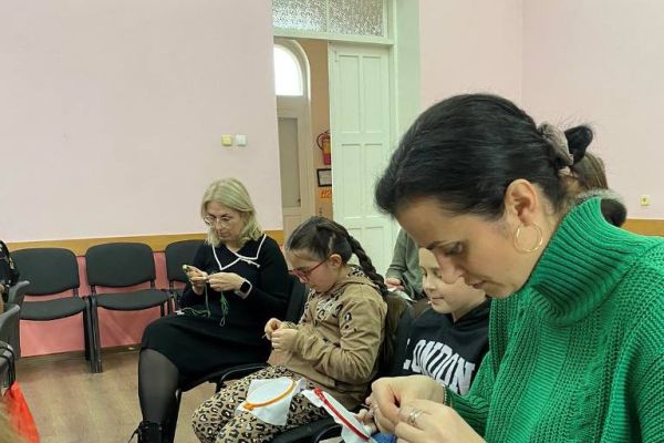 teplo-serdets-i-uzory-na-tkani-voskresnaya-vstrecha-v-klube-rukodeliya-553741F82-3DA2-2978-A618-DF5E57AF4C62.jpg