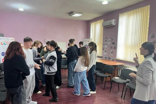 teplo-serdets-i-dobrye-dela-vosmiklassniki-v-gostyakh-u-resursnogo-tsentra-35C59C3F7-8DFC-DDA1-0FAD-A6186FD4B292.jpg