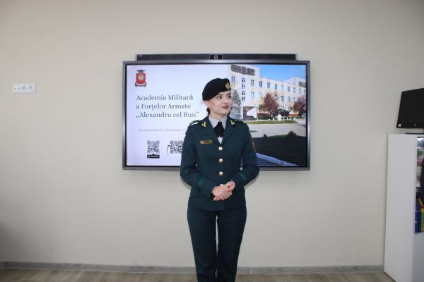 vybor-budushchego-vstrecha-s-predstavitelyami-voennoj-akademii-35F7FB3B5-D45B-7F37-AE7B-2886B2E33FB4.jpg