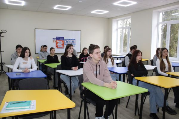vybor-budushchego-vstrecha-s-predstavitelyami-voennoj-akademii-5E76A8D80-F5F1-A221-7D6E-E1624C9011A7.jpg