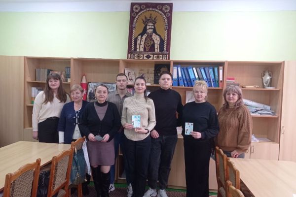 vesna-v-litsee-mertsishory-teplo-serdets-i-dobrye-pozhelaniya-24DE1AA658-CFDB-48F2-FFF2-BA0E49BBFD74.jpg
