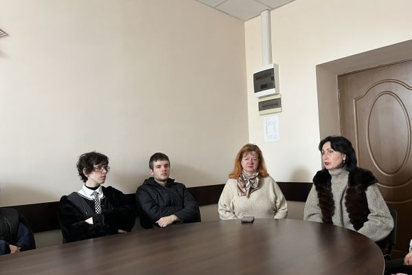 v-gosti-k-zakonu-urok-pravovoj-sotsializatsii-v-prokurature-6B8882235-2CB4-01F2-1470-32599999572C.jpg