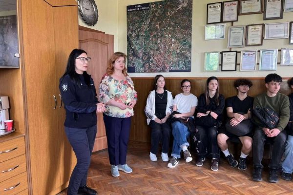 pravovaya-sotsializatsiya-i-professiya-4CF96C67B-B05C-BE63-5AFF-0B7B0BED62D7.jpg