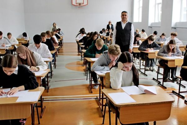 test-drajv-litseistov-na-finishe-uchebnogo-goda-308C35012-784F-E610-1075-CE4F3E7DE388.jpg