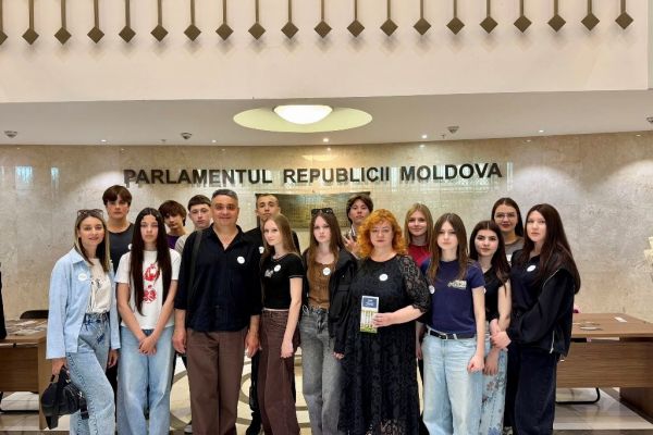 parlament-mesto-gde-ozhivaet-istoriya-gosudarstva-68709FBF2-5527-0BA8-FBDC-6635247C0D71.jpg